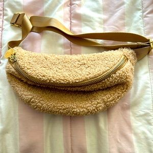 Stoney Clover Lane cozy Fanny.